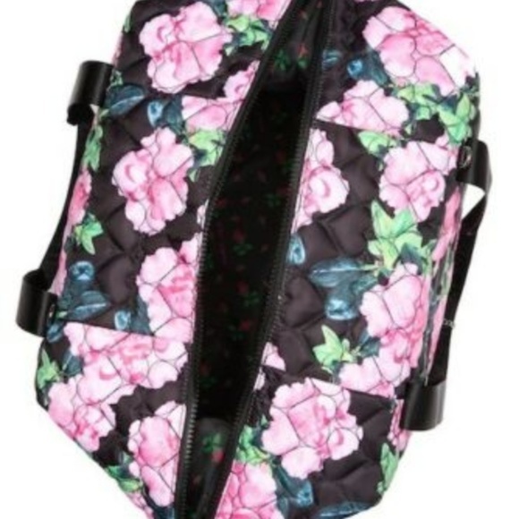 NWT Betsey Johnson QUILTED FLORAL WEEKENDER - Picture 3 of 7
